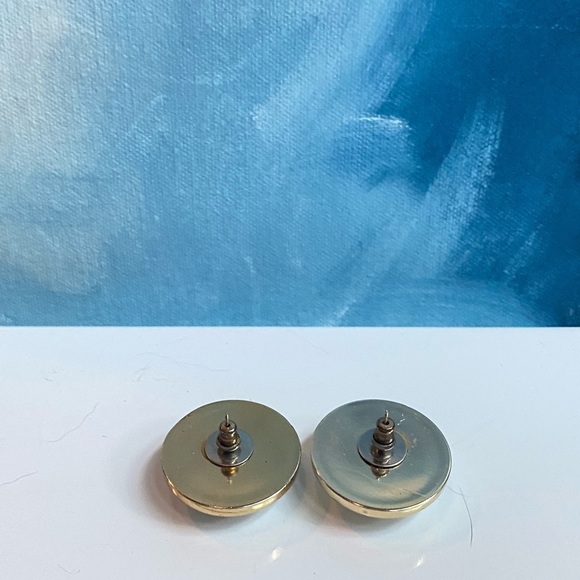 Vintage Large Thick White Plastic Dome Rimmed Gold Tone - Picture 3 of 4